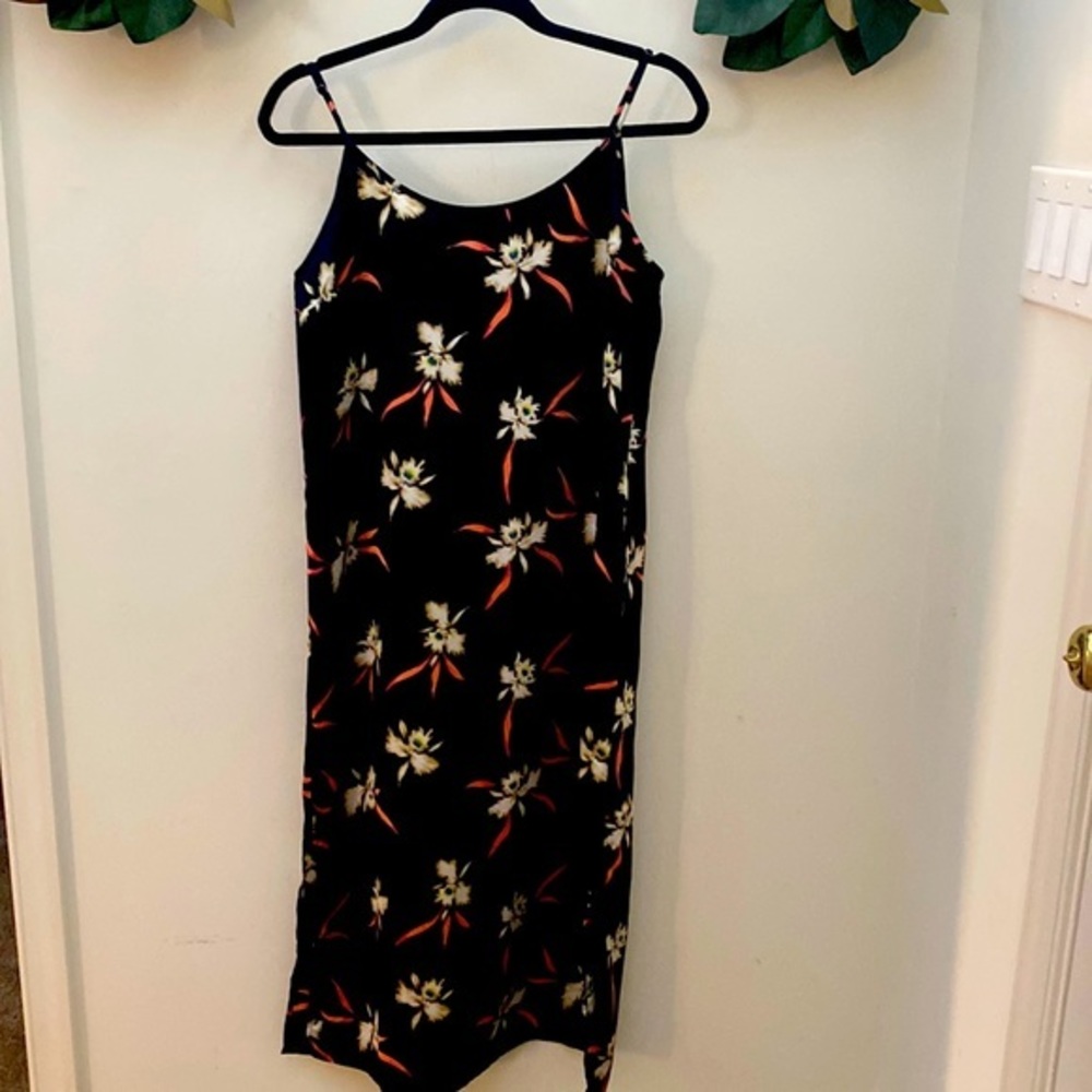 EUC J.crew Spaghetti strapped floral dress in size small